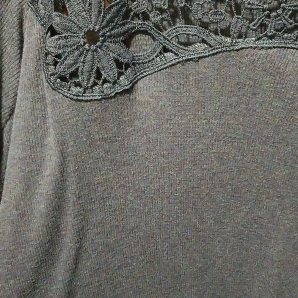 Shirt - Picture 3 of 5